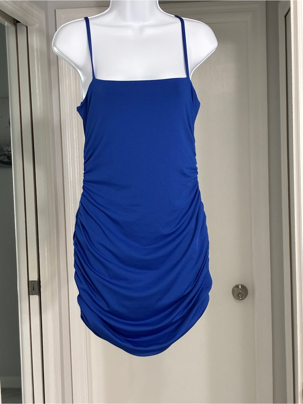 Super cute spaghetti strap, ruched sides dress